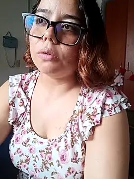 Snapshot of saenz_eymi chatting on 03.30.26 saenz eymi online show from 03.30.26