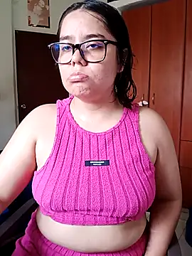 Snapshot of saenz_eymi chatting on 04.06.26 saenz eymi online show from 04.06.26