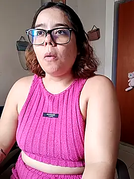 Snapshot of saenz_eymi chatting on 04.08.26 saenz eymi online show from 04.08.26