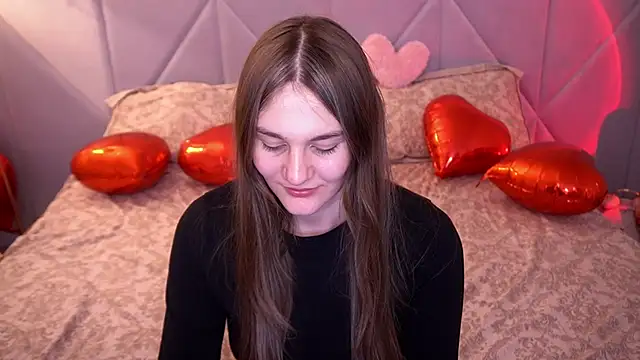 Snapshot of DiamondGoldie chatting on 02.16.26 DiamondGoldie online show from 02.16.26