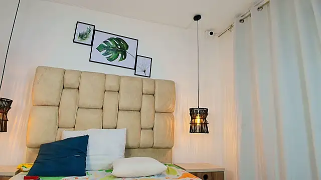 Cinthiabaker online show from 04.18.26