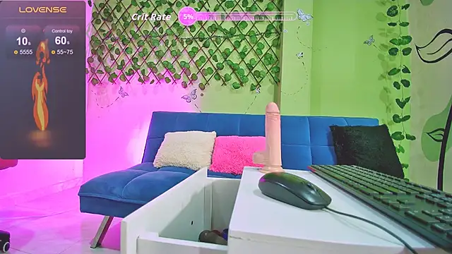 Karen Ariass online show from 11.06.25