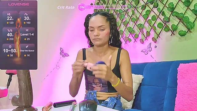 Karen Ariass online show from 11.12.25