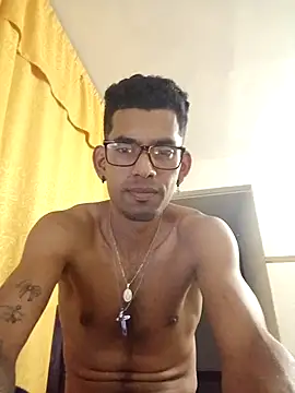 Negritohot2828 online show from 04.16.26