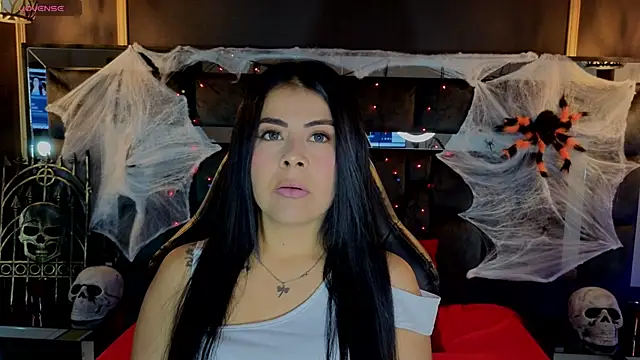 Aniajoness  online show from 10.16.25