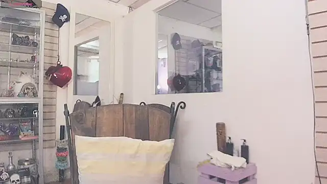 xinamora online show from 11.16.25