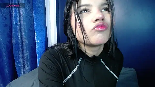 Snapshot of zahira_lenox01 chatting on 10.08.25 zahira lenox01 online show from 10.08.25