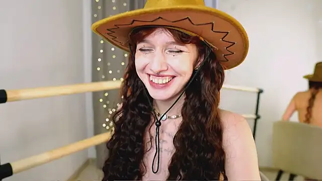 LeelooYolo online show from 12.13.25