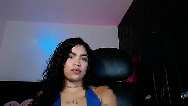 Snapshot of violetwitch05 chatting on 09.16.25 violetwitch05 online show from 09.16.25