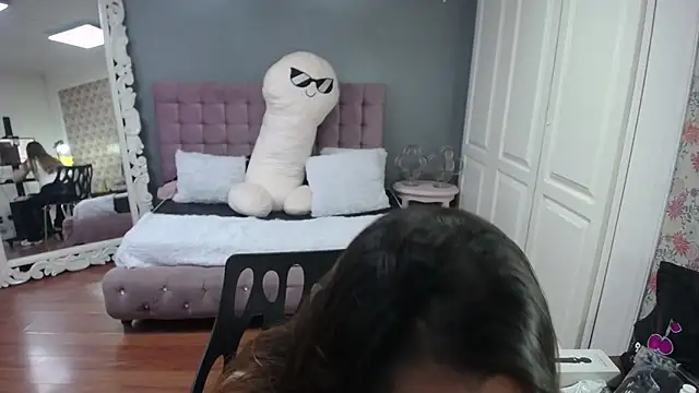 Tammy parker  online show from 09.14.25