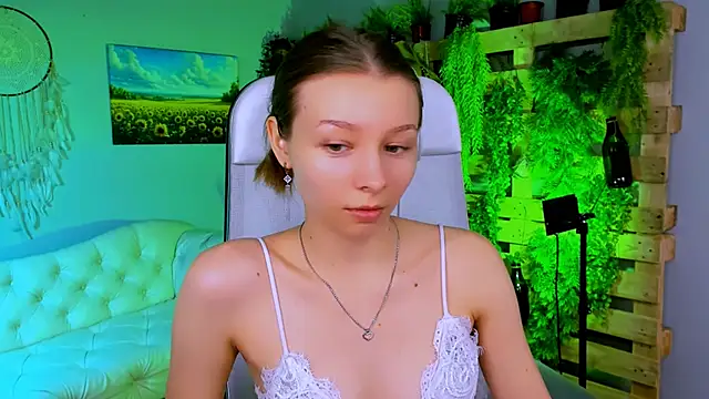 JulieDaniel online show from 11.25.25