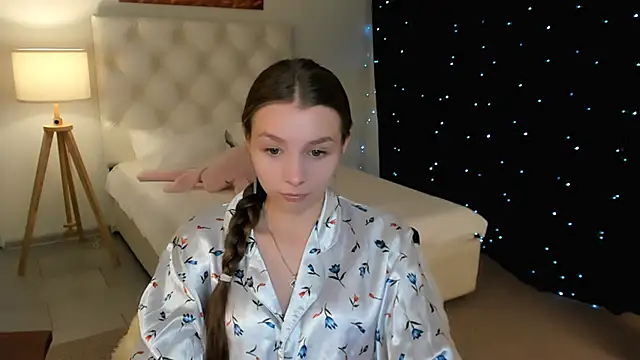 Snapshot of JulieDaniel chatting on 02.17.26 JulieDaniel online show from 02.17.26