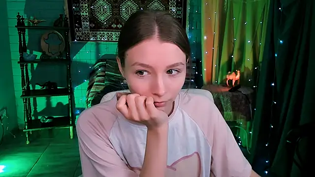 Snapshot of JulieDaniel chatting on 02.27.26 JulieDaniel online show from 02.27.26