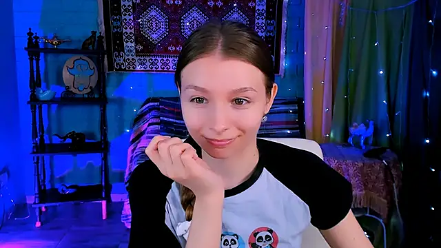 Snapshot of JulieDaniel chatting on 03.02.26 JulieDaniel online show from 03.02.26