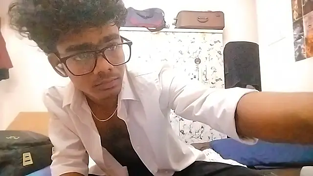 Snapshot of Rahulisagoodguy chatting on 11.01.25 Rahulisagoodguy online show from 11.01.25