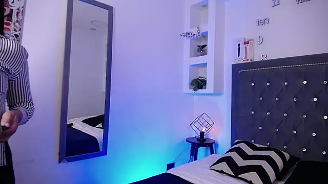 MelissaRhodes online show from 12.02.25