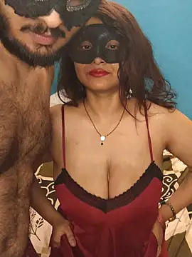 Snapshot of sexy42couple chatting on 06.29.26 sexy42couple online show from 06.29.26