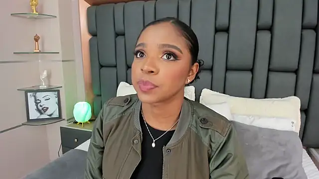 LisaMendez online show from 10.16.25