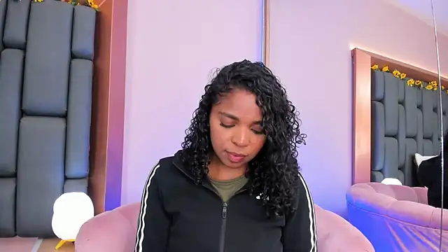 LisaMendez online show from 11.19.25