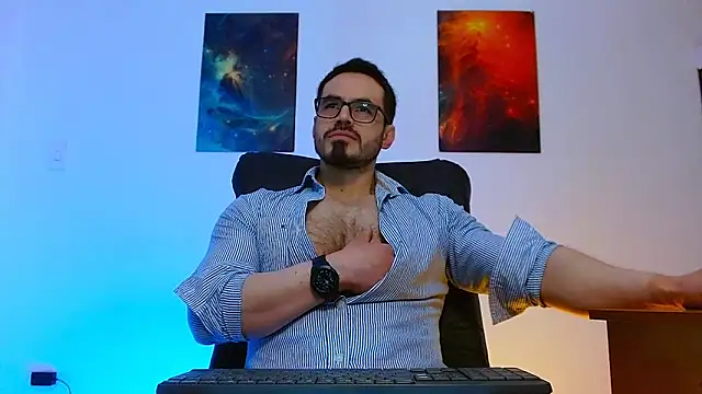 Axel Lover online show from 10.29.25