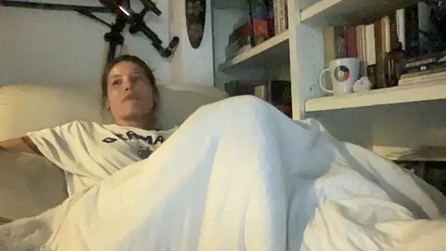 Snapshot of dddasani chatting on 10.02.25 dddasani online show from 10.02.25