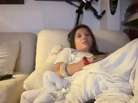 Snapshot of dddasani chatting on 10.12.25 dddasani online show from 10.12.25