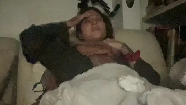 Snapshot of dddasani chatting on 12.13.25 dddasani online show from 12.13.25