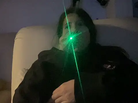 Snapshot of dddasani chatting on 12.17.25 dddasani online show from 12.17.25