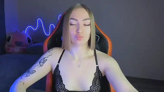 LaraKrein lk online show from 11.07.25