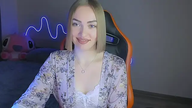 LaraKrein lk online show from 11.24.25