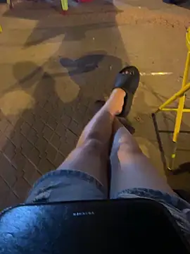 sharon-Hanna online show from 12.16.25