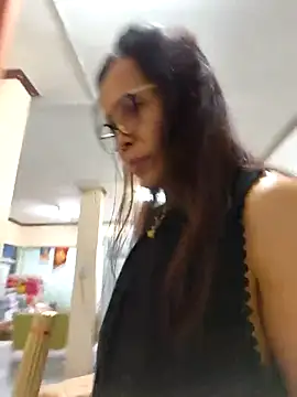 Mama Eva 1 online show from 10.21.25