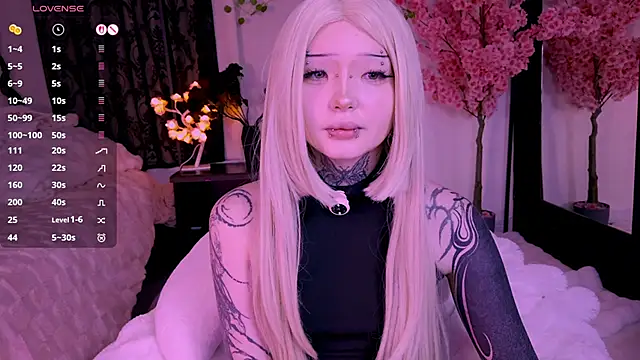 Snapshot of Lein_Bone chatting on 01.18.26 Lein Bone online show from 01.18.26