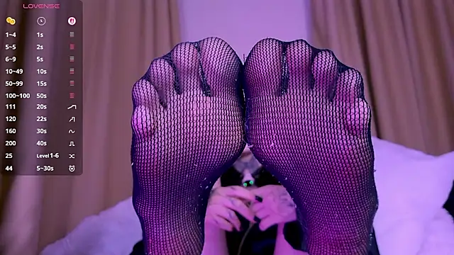 Snapshot of Lein_Bone chatting on 02.02.26 Lein Bone online show from 02.02.26