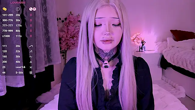 Snapshot of Lein_Bone chatting on 02.19.26 Lein Bone online show from 02.19.26