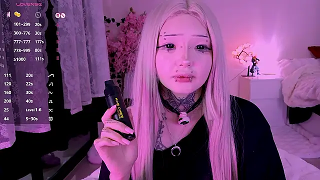 Snapshot of Lein_Bone chatting on 02.22.26 Lein Bone online show from 02.22.26