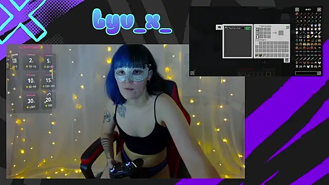 Snapshot of lyv_x_ chatting on 11.26.25 lyv x online show from 11.26.25