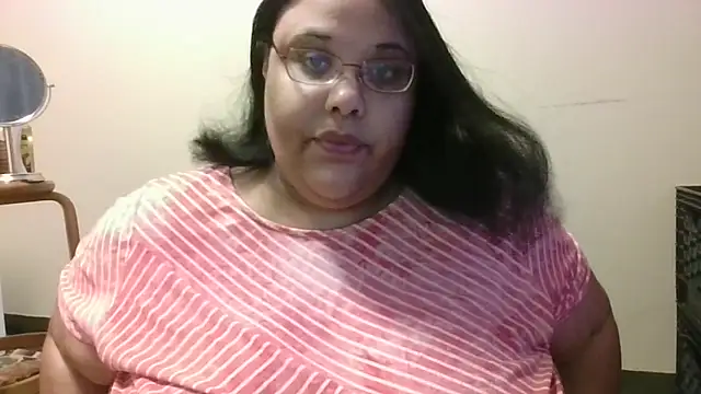 SexyBBW10790 online show from 10.25.25