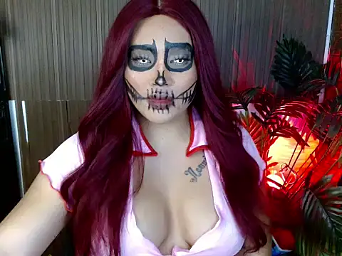 its Kyra online show from 10.30.25