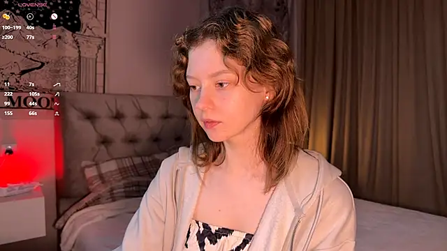 Snapshot of IrisPurrphy chatting on 10.04.25 IrisPurrphy online show from 10.04.25