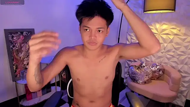 asianhugescott online show from 02.16.26