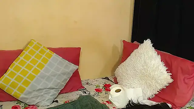 AmazingDarkDoll online show from 10.22.25