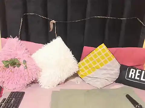 AmazingDarkDoll online show from 02.16.26