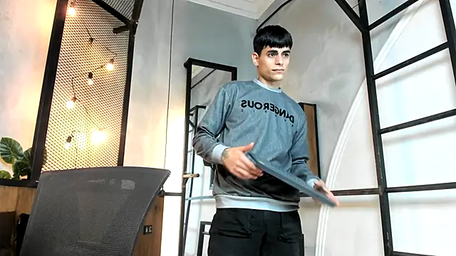 Dani mc1 online show from 10.23.25