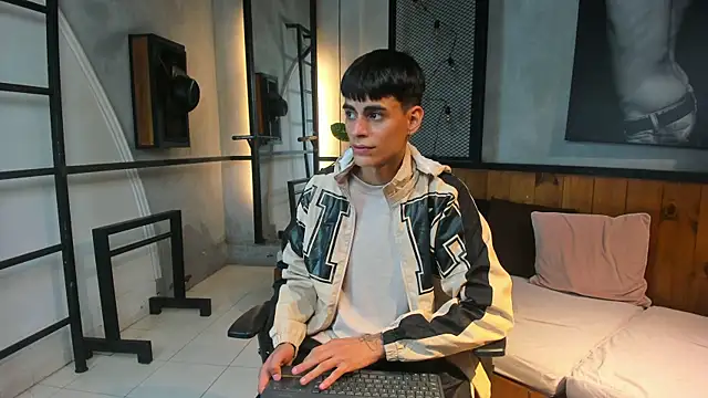 Dani mc1 online show from 11.04.25