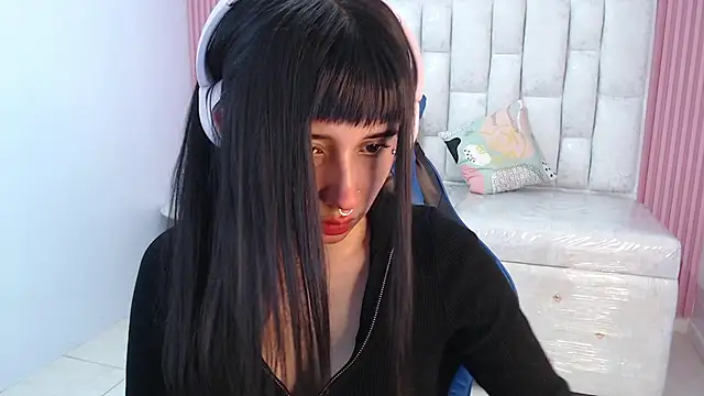 Snapshot of allyssa_bellini_s chatting on 09.13.25 allyssa bellini s online show from 09.13.25