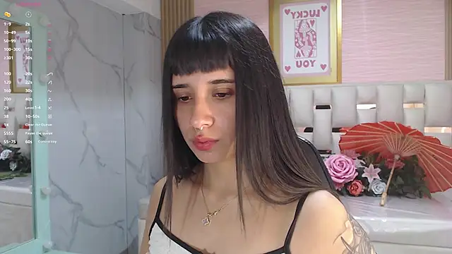 Snapshot of allyssa_bellini_s chatting on 12.15.25 allyssa bellini s online show from 12.15.25