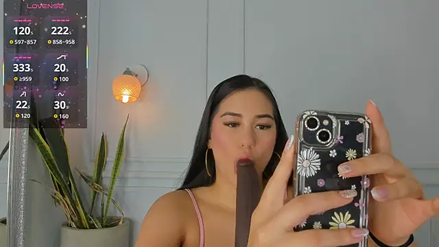 Jazmiinee online show from 01.06.26