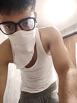 Snapshot of mrmasseur06 chatting on 04.11.26 mrmasseur06 online show from 04.11.26