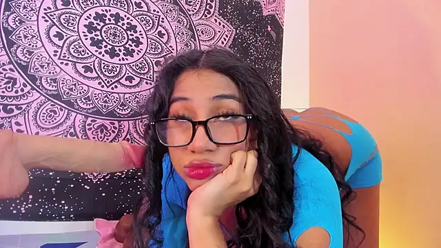 EMILYY WALKER online show from 06.03.26